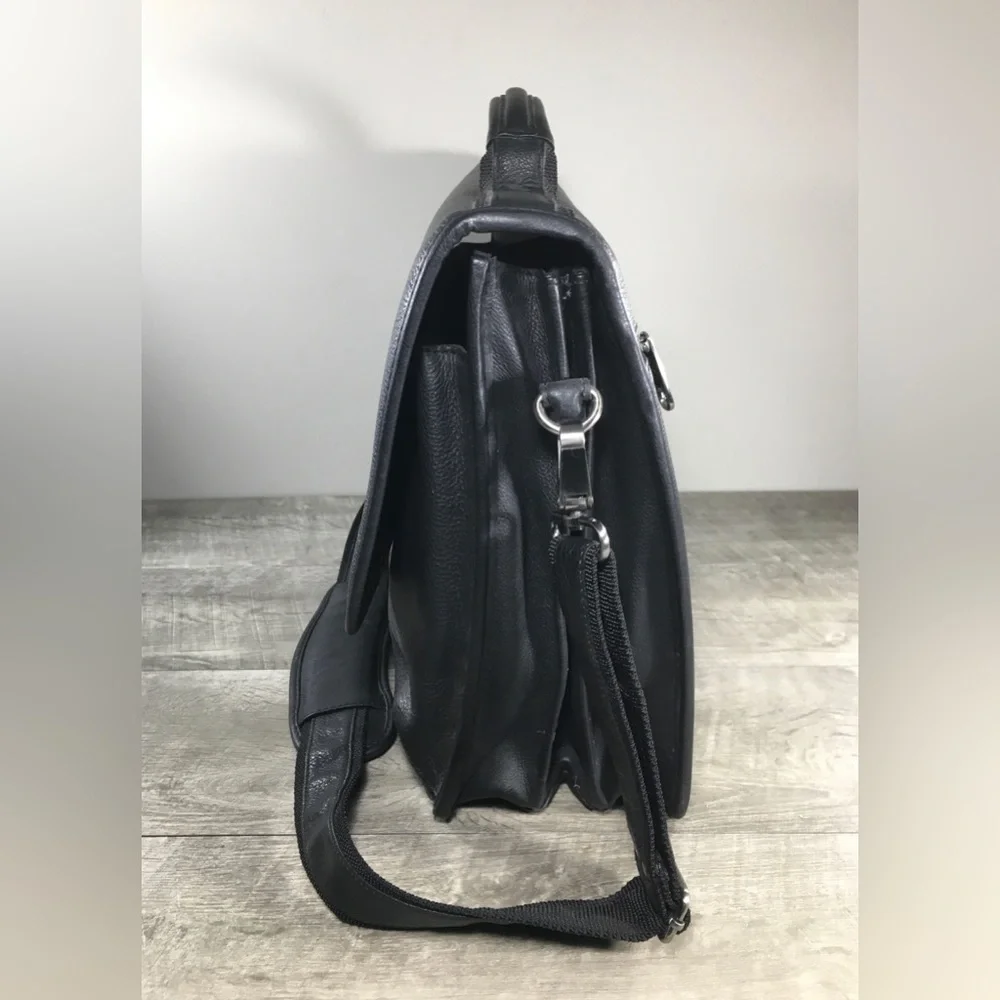 Samsonite Black Leather Briefcase Business Laptop Computer Shoulder Flapover Bag